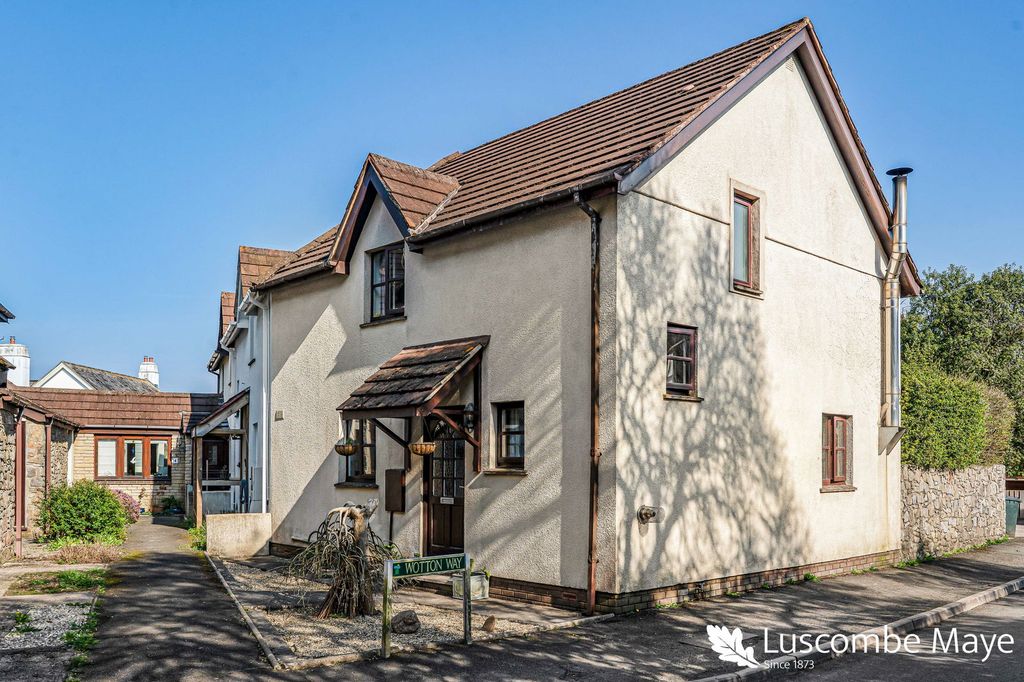 Property photo 1 of 21