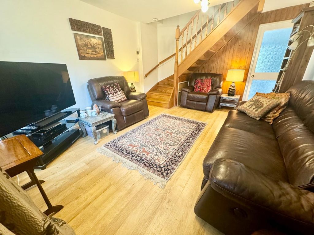 Property photo 3 of 10 Living Room