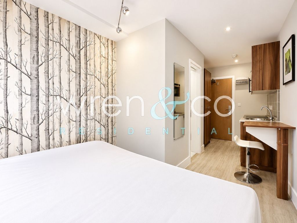Property photo 1 of 11 Studio Flat For Rent