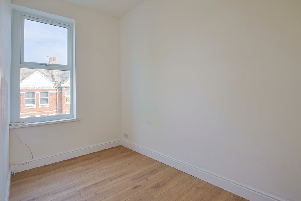 Property photo 2 of 15 Gallery