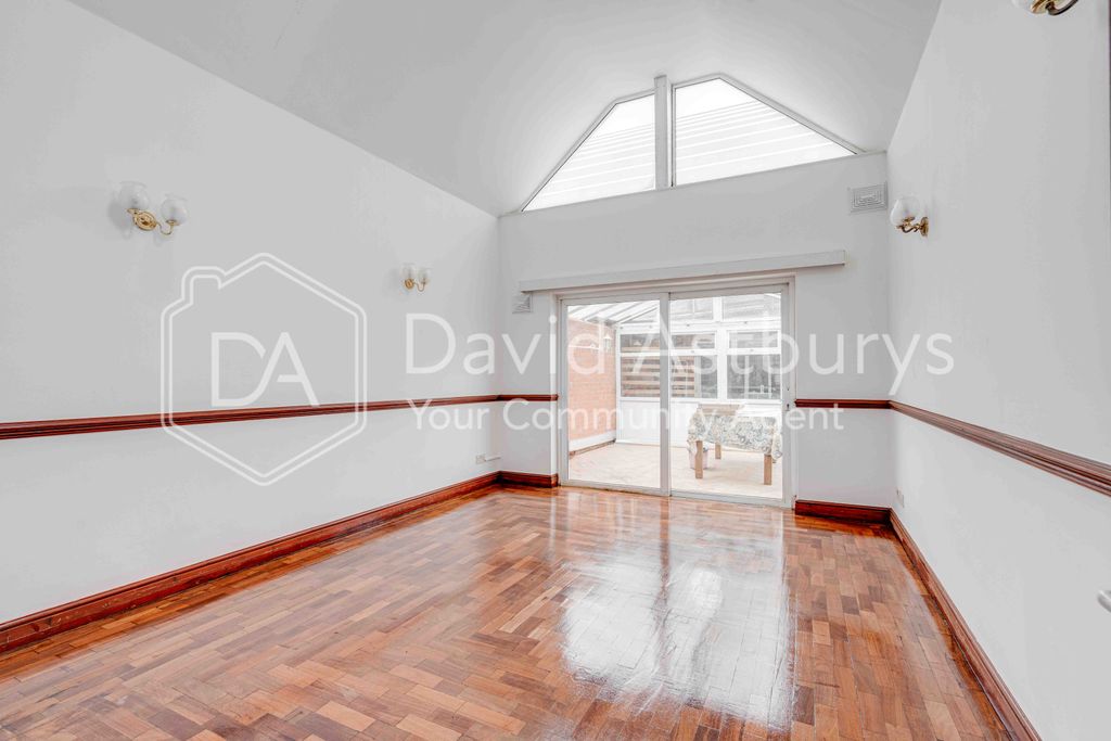 Property photo 1 of 11 Dsc08946