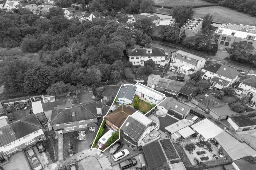 Property photo 3 of 22 Photo 31