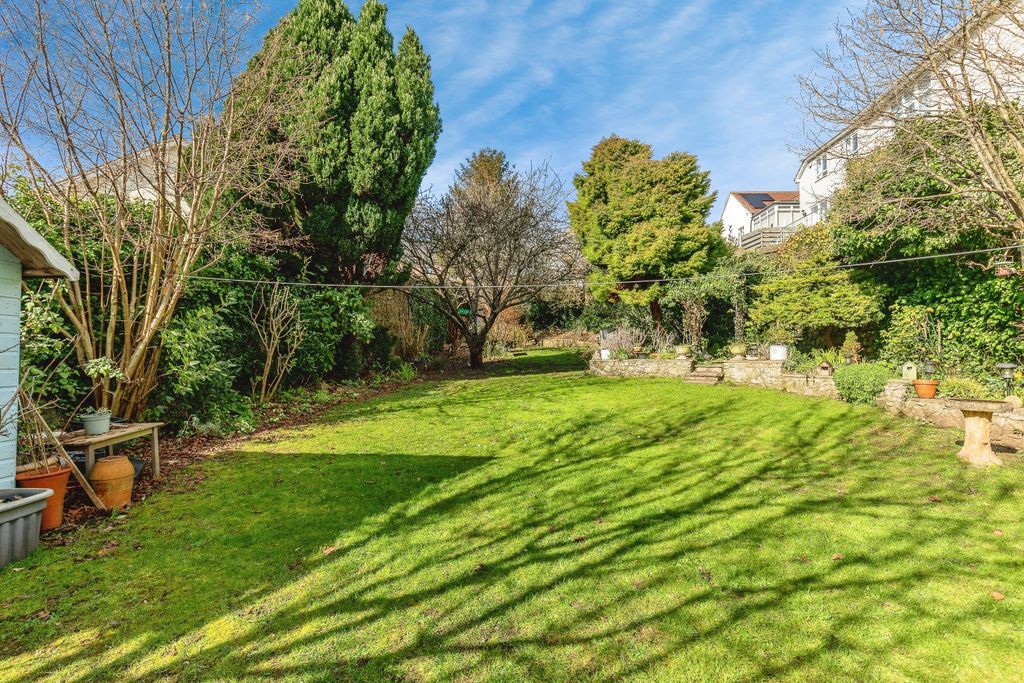 Property photo 3 of 22 Garden