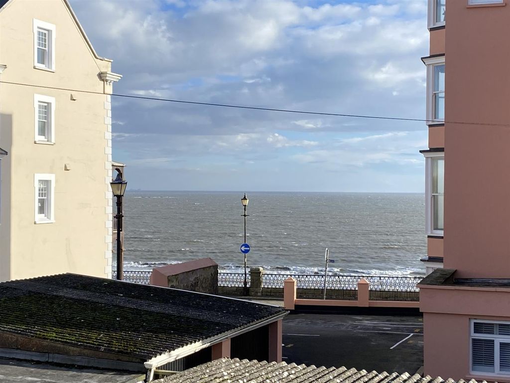 Property photo 3 of 30 67E8907c-56E3-4830-B1d9-Ffa1c1F066E5.Jpg