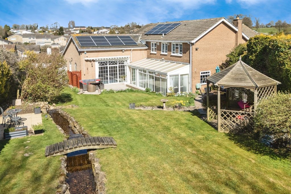 Property photo 3 of 31