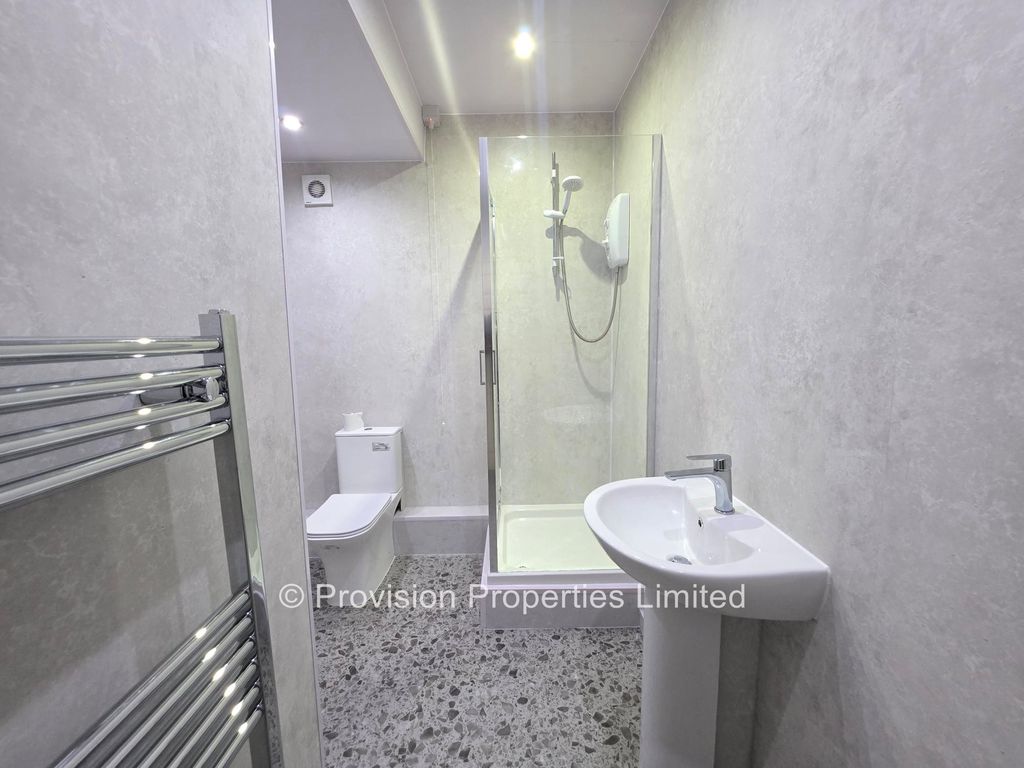 Property photo 3 of 11 Photo