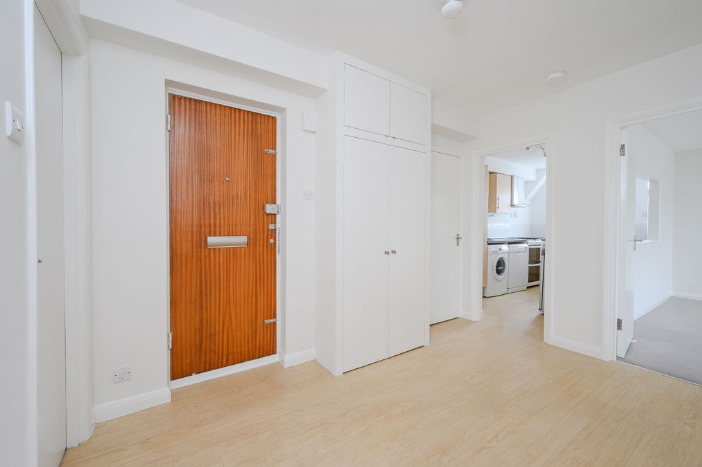 Property photo 2 of 10 1. Burvill Court - 7
