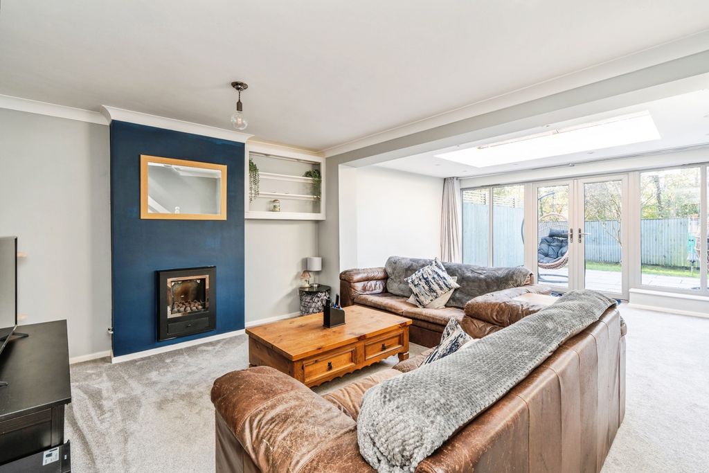 Property photo 2 of 17 Photo