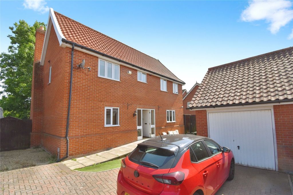 Property photo 1 of 17 Picture No. 01