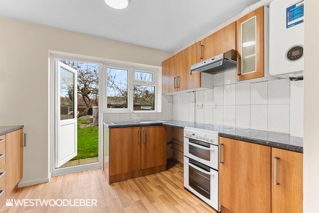 Property photo 3 of 13 Hertfordroad_8