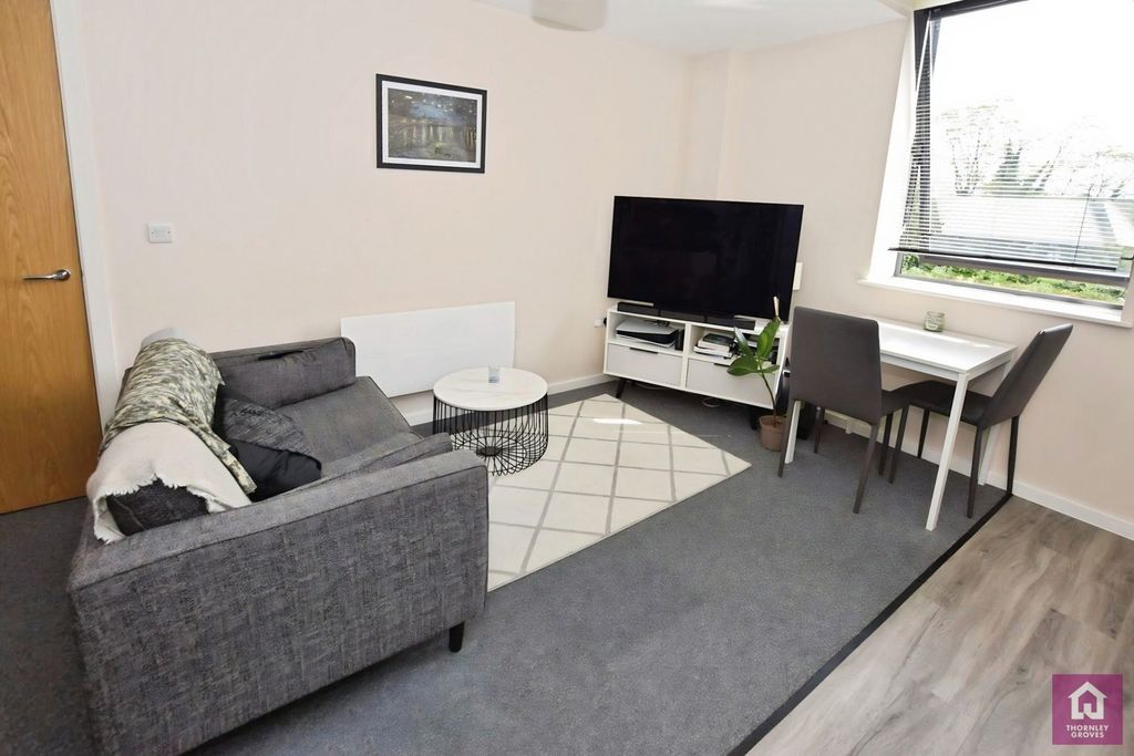 Property photo 1 of 14 Pbox-Img.Jpg