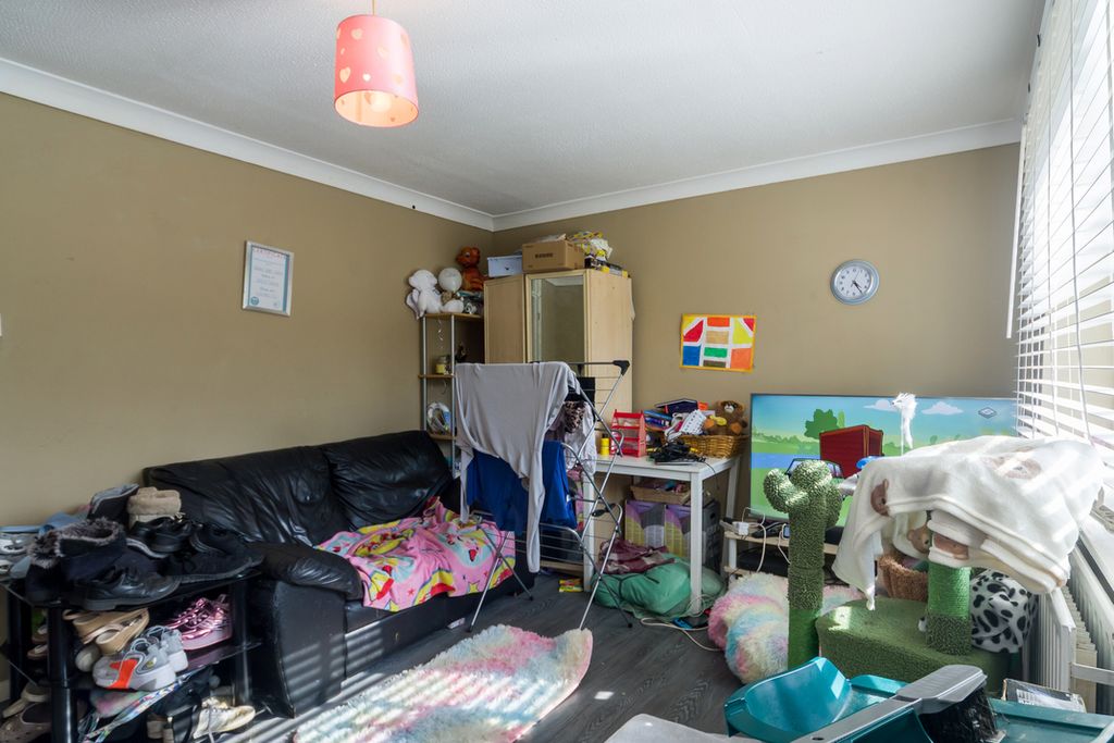 Property photo 2 of 24