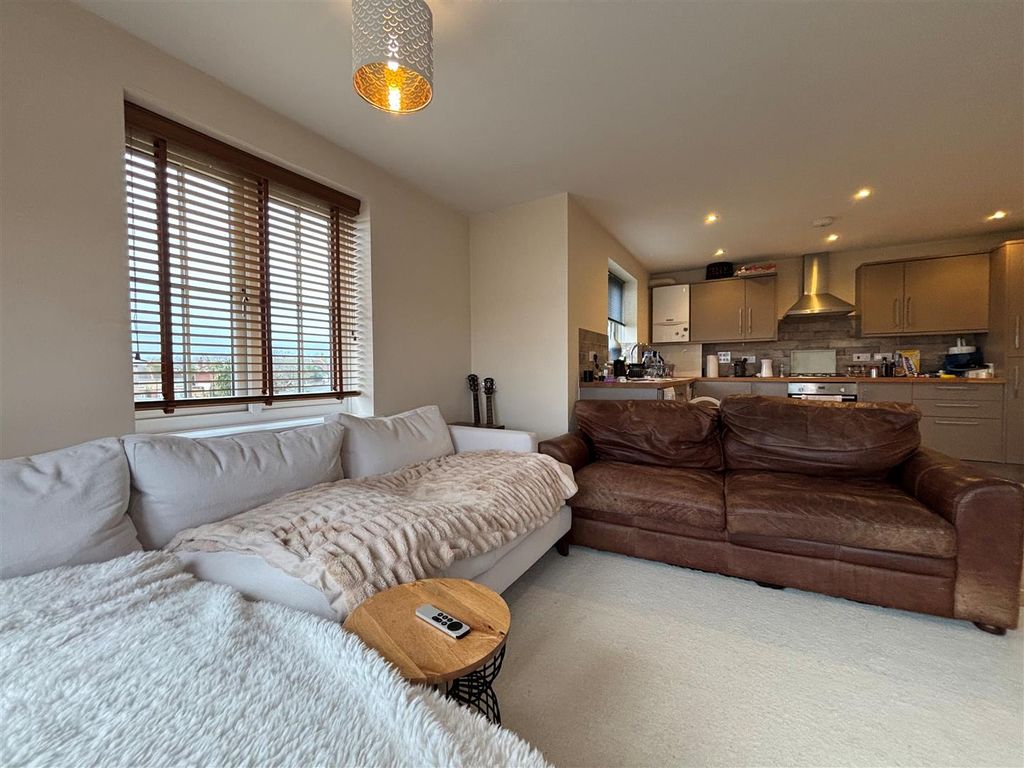 Property photo 3 of 10 Living/Dining Room