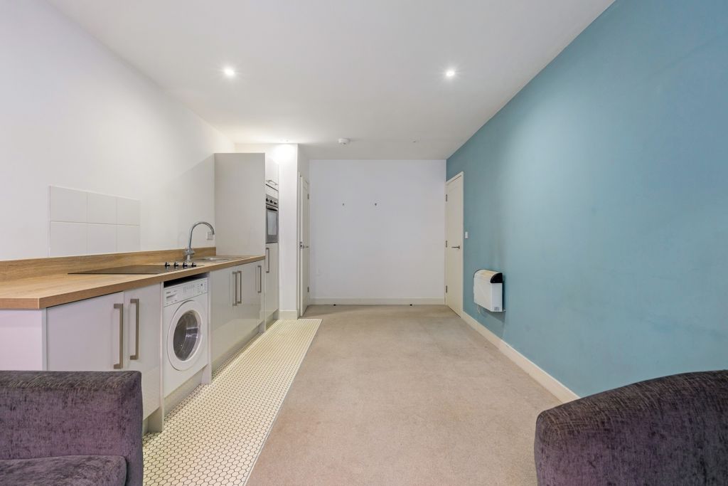 Property photo 3 of 8