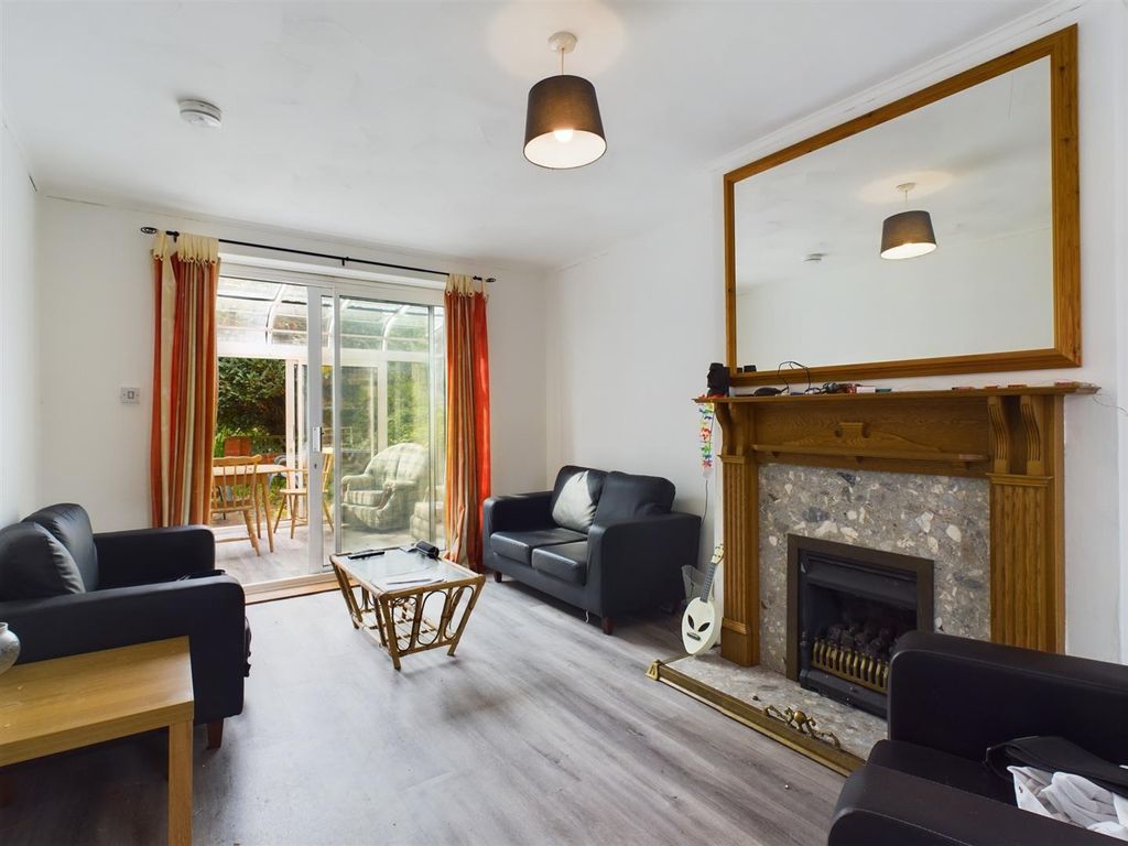 Property photo 2 of 10 Cam02534G0-Pr0333-Still001.Jpg