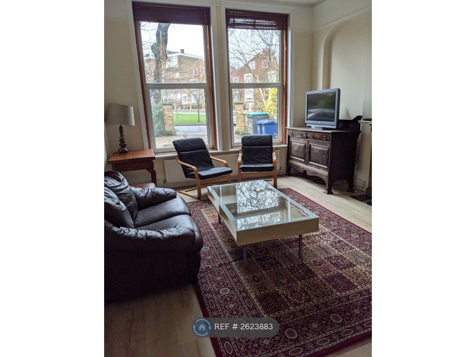 Property photo 1 of 12 Lounge