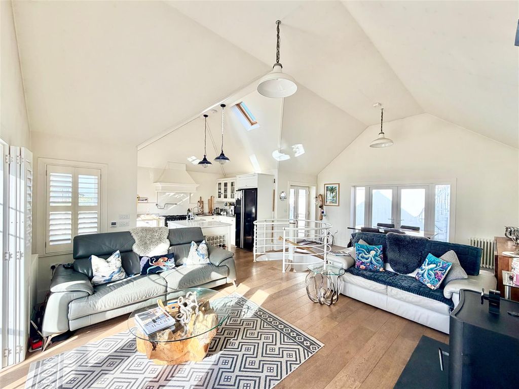 Property photo 2 of 18 Img_2349.Jpeg