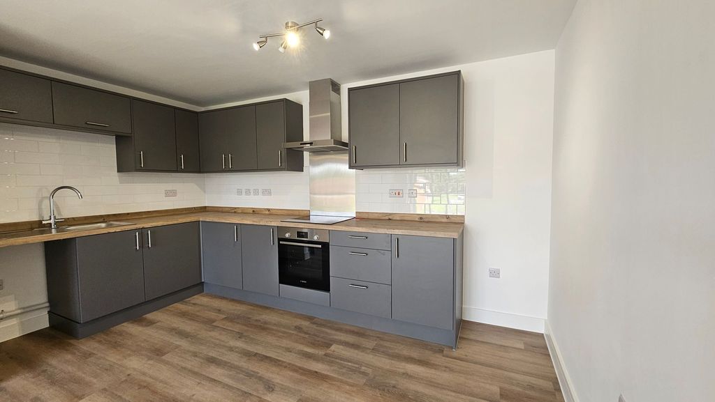 Property photo 3 of 9 Photo 3