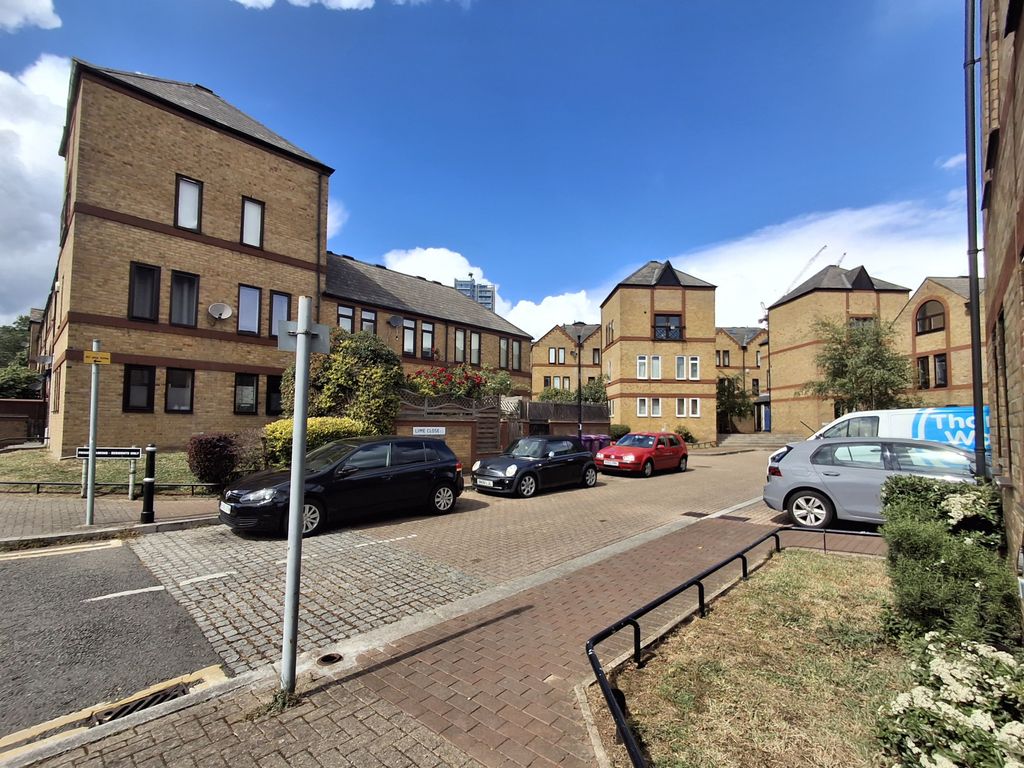 Property photo 1 of 4