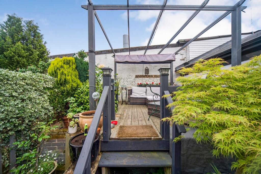 Property photo 3 of 3