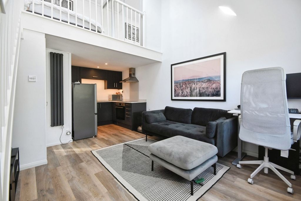 Property photo 1 of 10 Open Plan