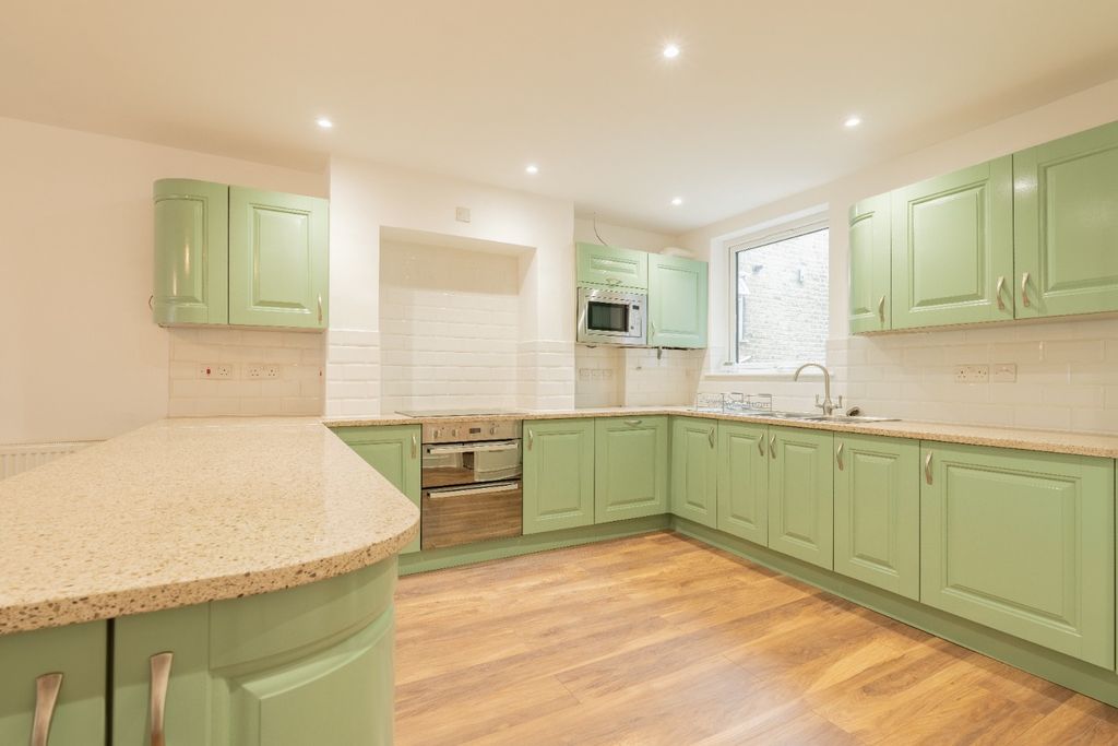 Property photo 3 of 20 4522083