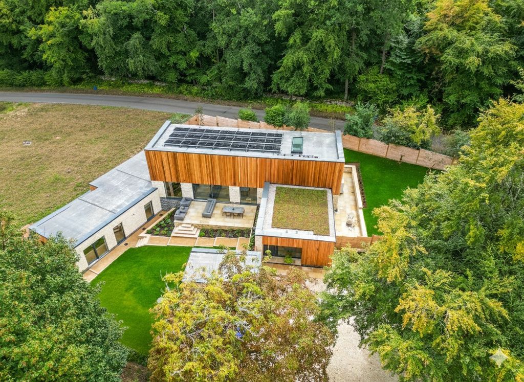 Property photo 2 of 46