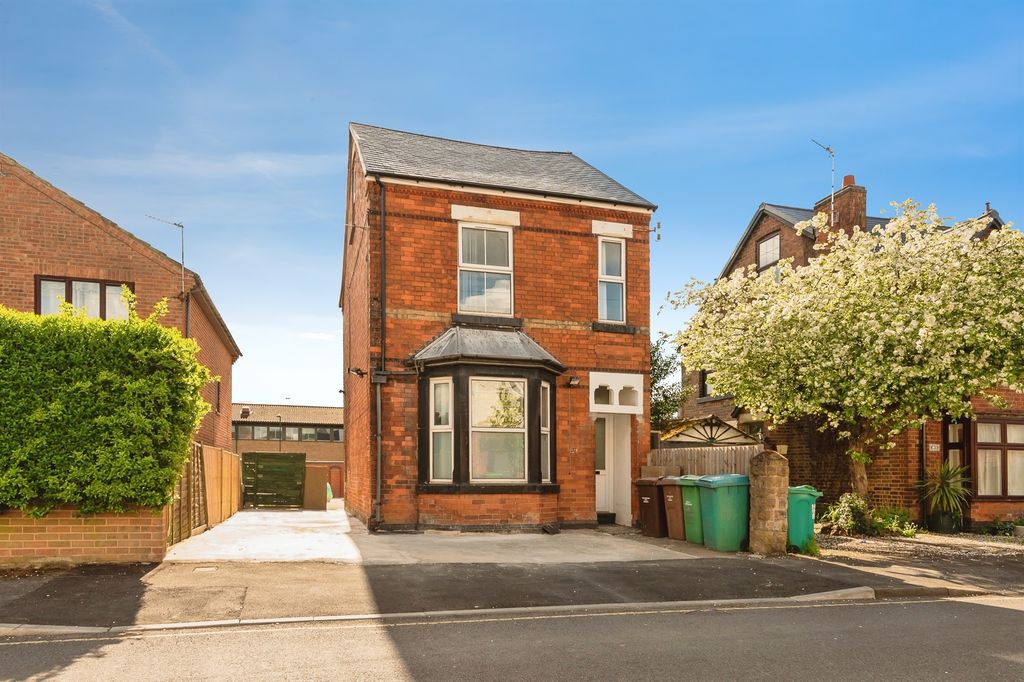 Property photo 1 of 19