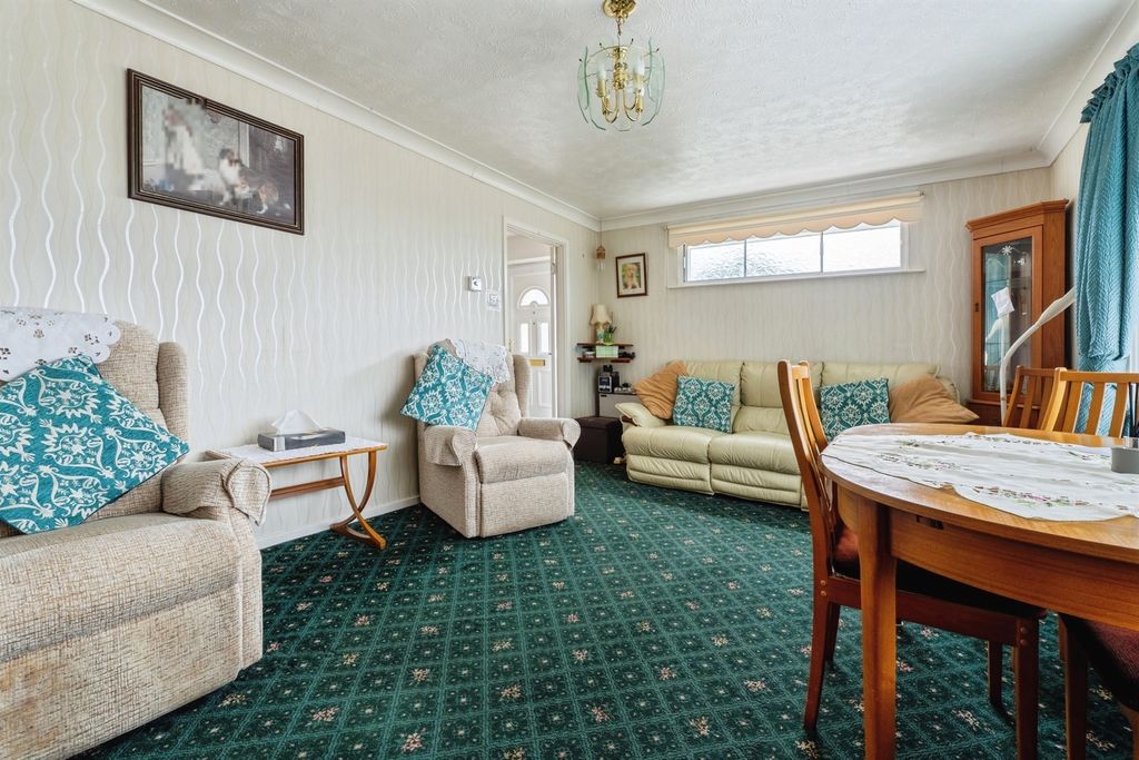Additional image 4 of 3 bed detached bungalow for saleOaklands Drive, Brandon IP27