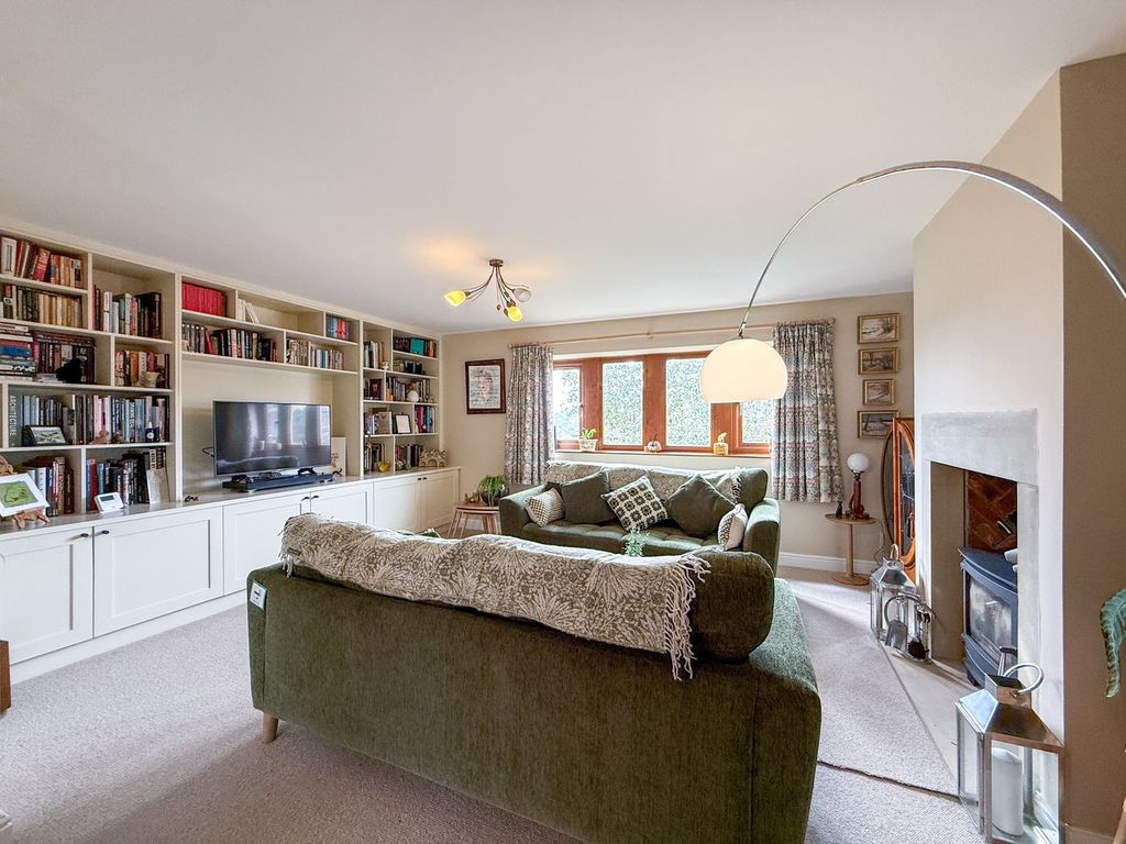 Property photo 2 of 26