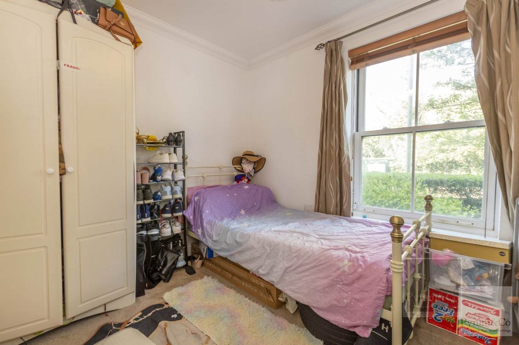 Property photo 3 of 5