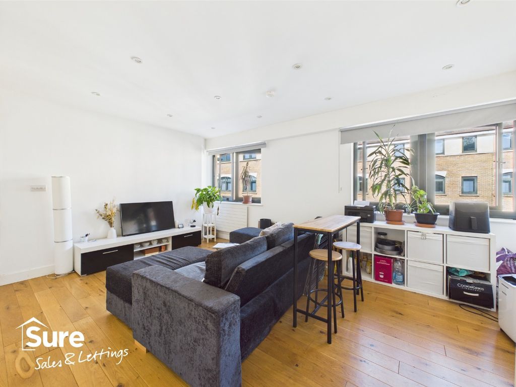 Property photo 2 of 12 4145863