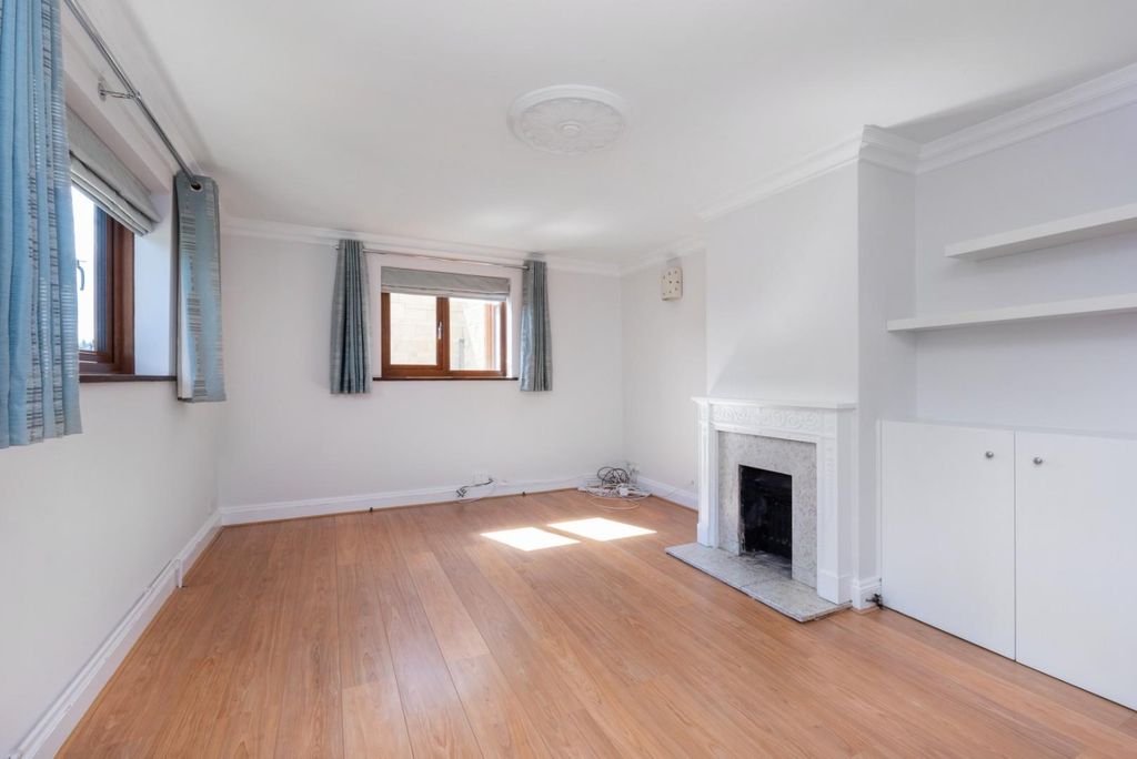 Property photo 3 of 20 4 The Orchard, Westfield Park South, Newbridge, Ba