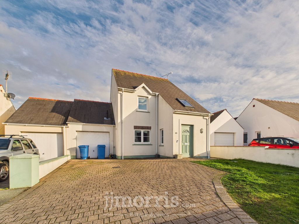 Property photo 1 of 30