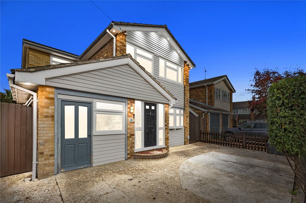 Property photo 1 of 20 Dusk