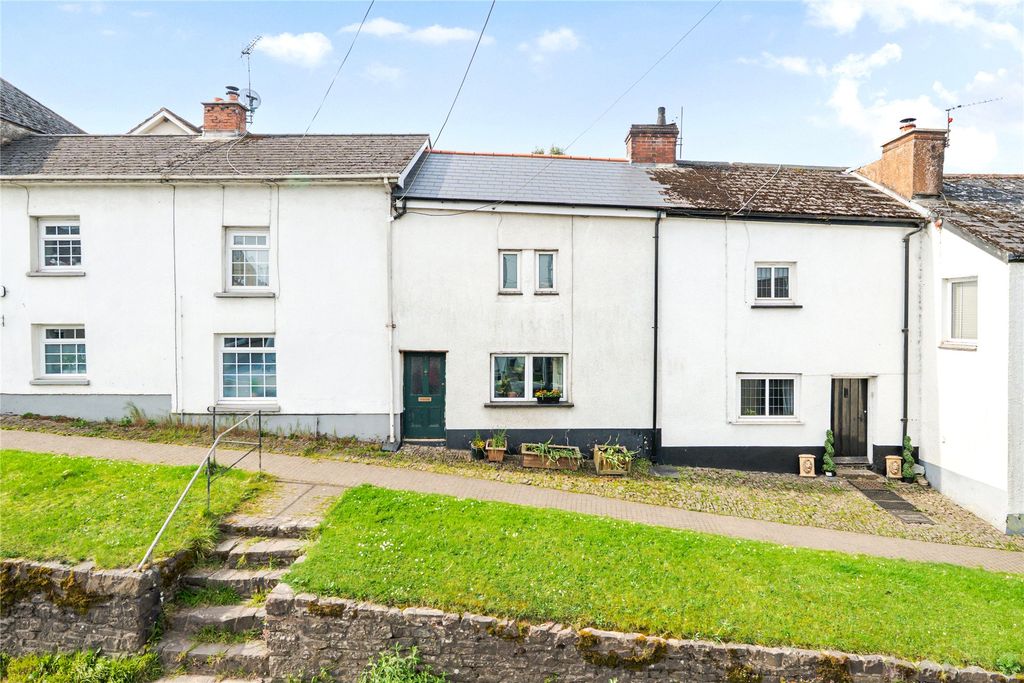 Property photo 1 of 18 1 - Picture No. 02