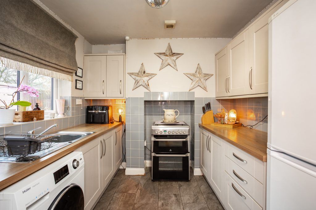 Property photo 2 of 28