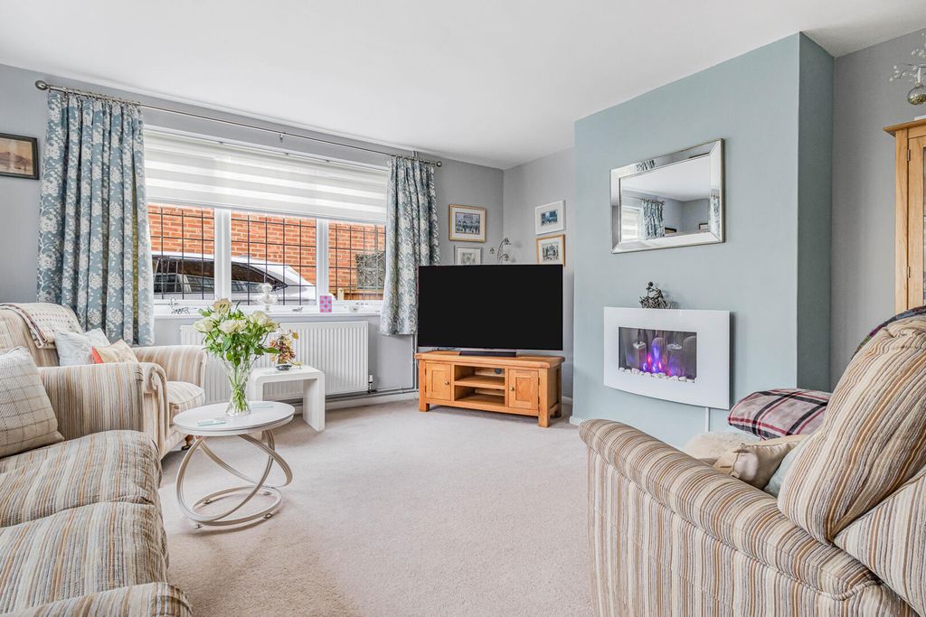 Property photo 3 of 21 17_74124-1.Jpg