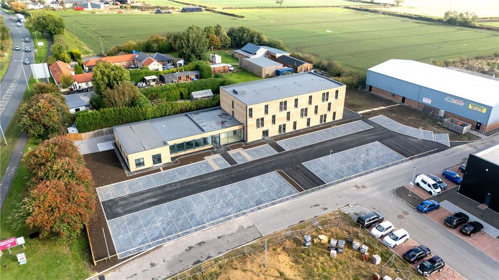 Property photo 3 of 7 Picture No. 06