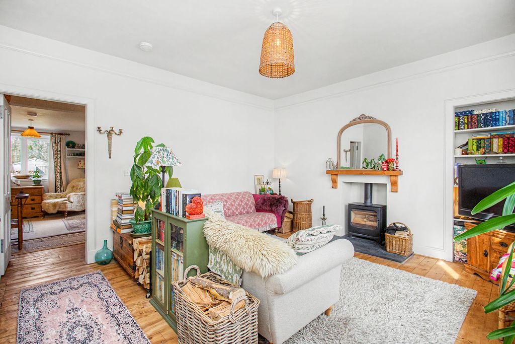 Property photo 2 of 17 Property Image 2