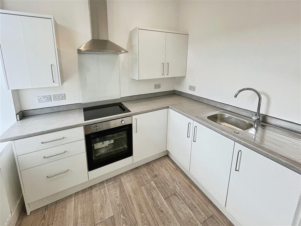 Property photo 2 of 7 Kitchen