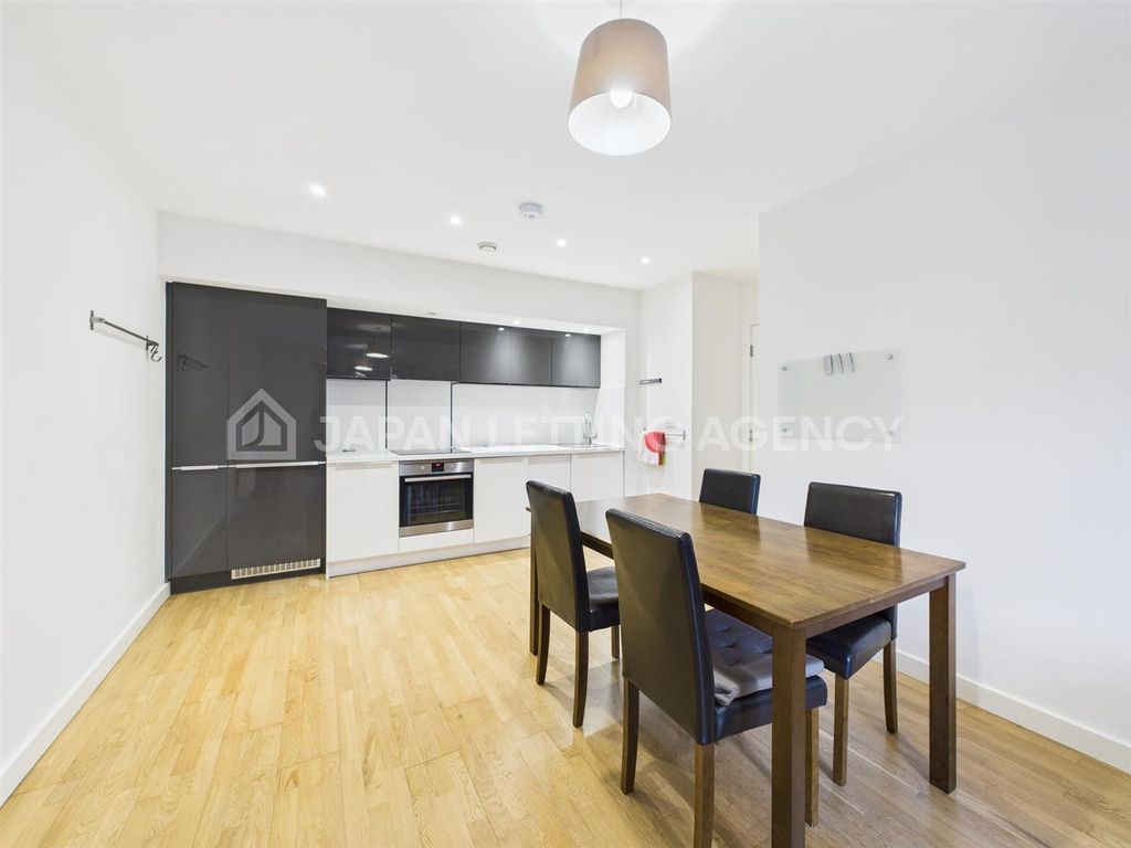 Property photo 1 of 9 Cam04401G0-Pr0093-Still007.Jpg