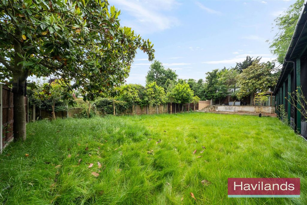 Property photo 3 of 23 Park Avenue-10.Jpg