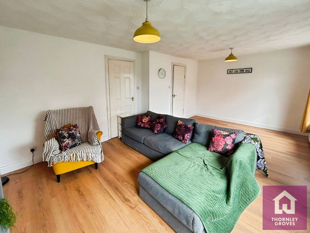 Property photo 2 of 16 Pbox-Img.Jpg