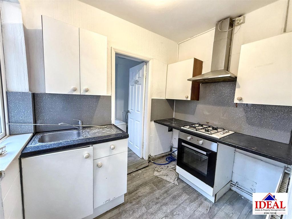 Property photo 3 of 11 Image00014.Jpg