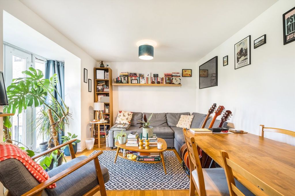 Property photo 2 of 7