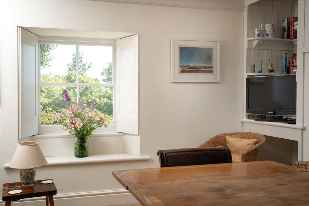 Property photo 3 of 28 Picture No. 81
