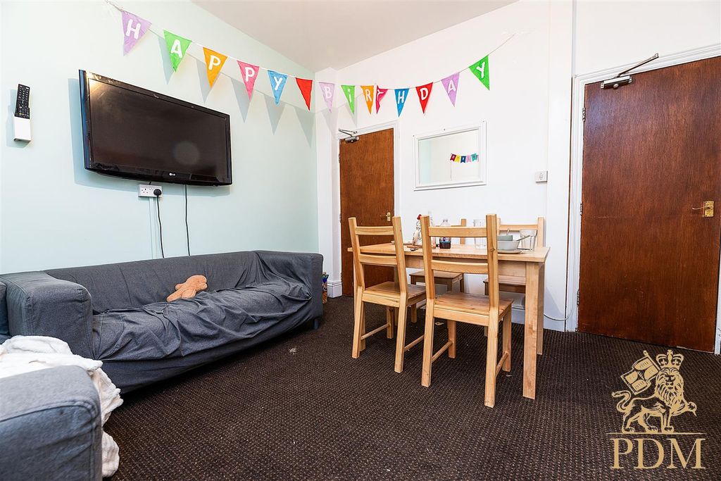 Additional image 5 of 5 bed semi-detached house for saleMidland Avenue, Nottingham NG7