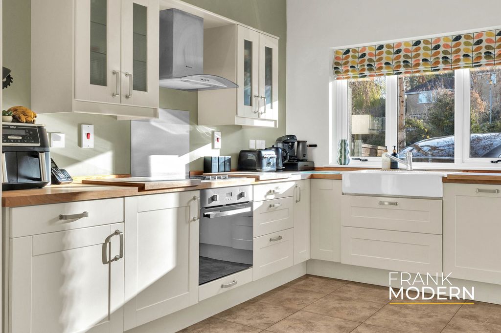 Property photo 3 of 44 Kitchen