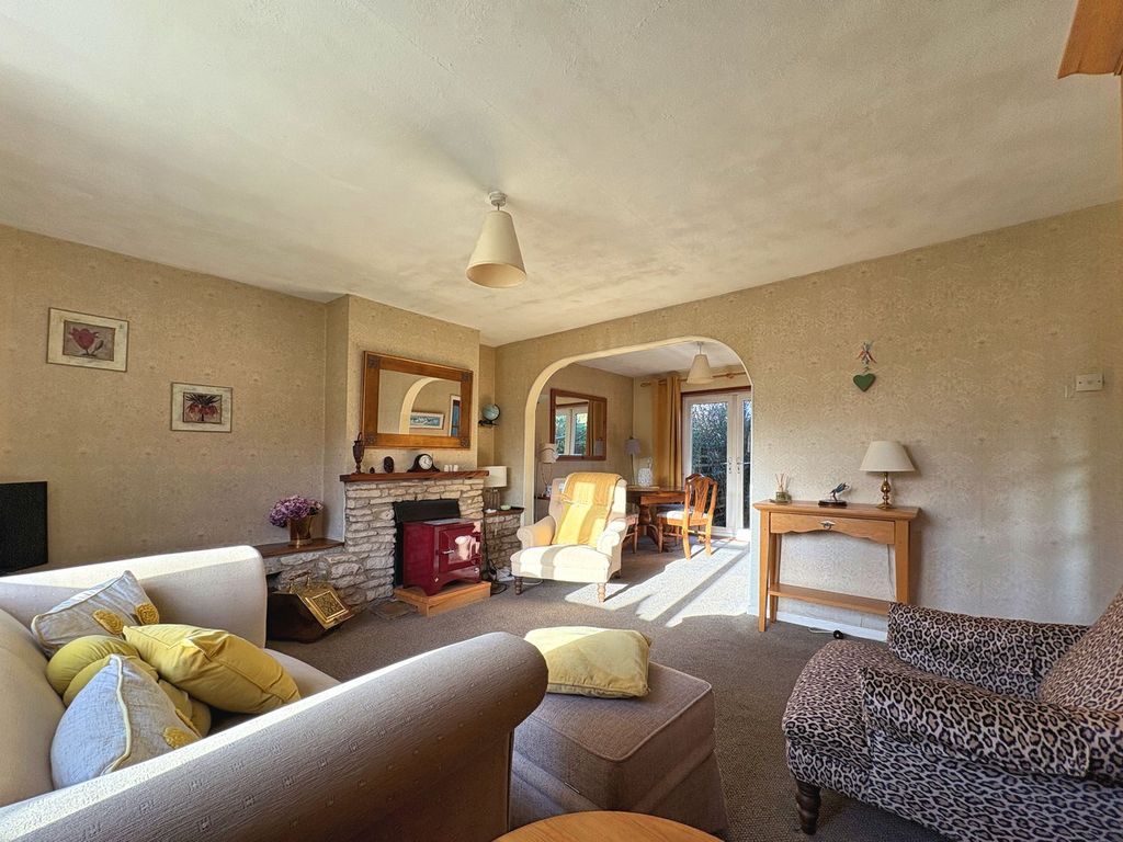 Property photo 2 of 18